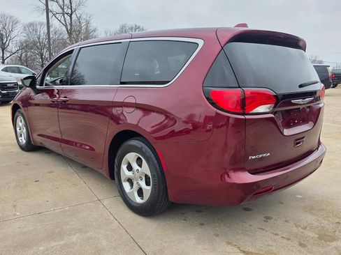 Used 2017 Chrysler Pacifica LX w/ Tire & Wheel Group image 13