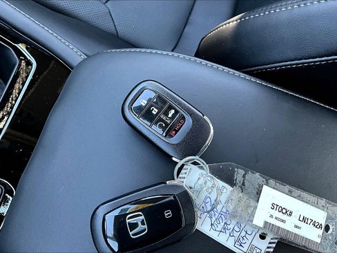 Certified 2025 Honda Accord Touring image 10