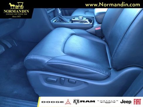 Used 2024 Nissan Armada SV RWD image 16