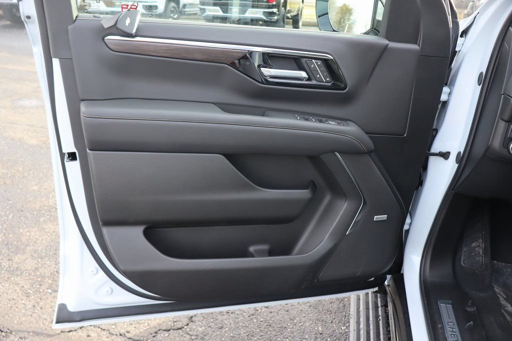 New 2026 Chevrolet Tahoe Premier AWD/4WD image 4