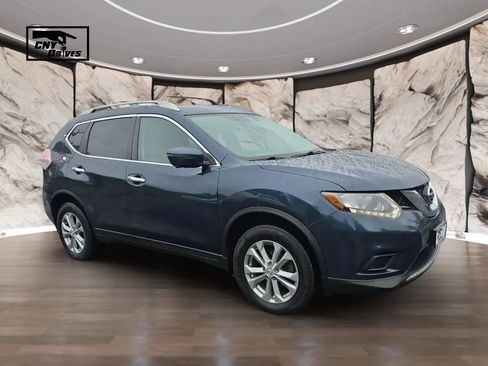 Used 2016 Nissan Rogue SV w/ SV Premium Package AWD/4WD image 3