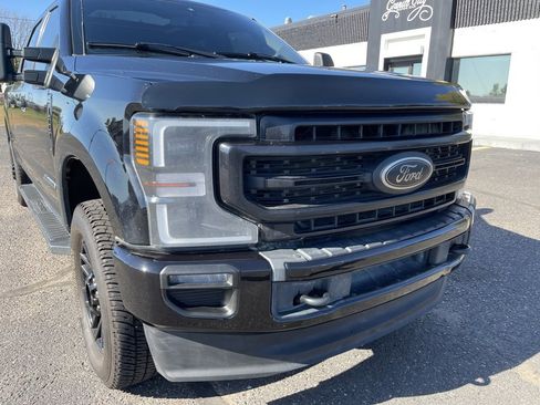 Used 2022 Ford F250 Lariat w/ Black Appearance Package image 14