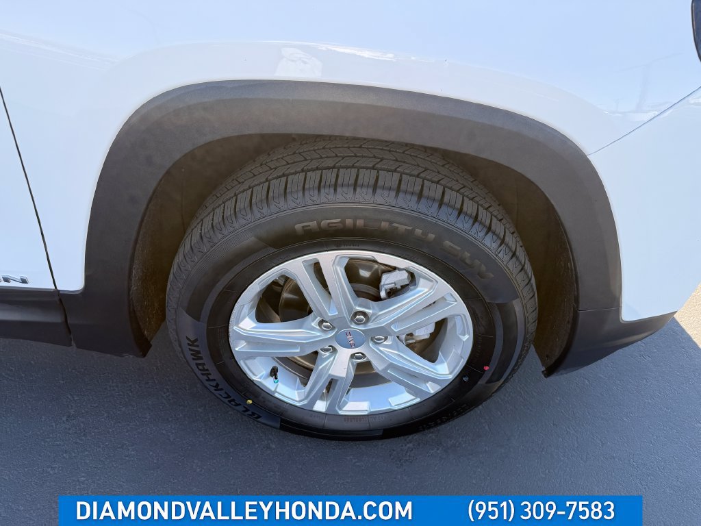 Used 2024 GMC Terrain SLE AWD/4WD image 30