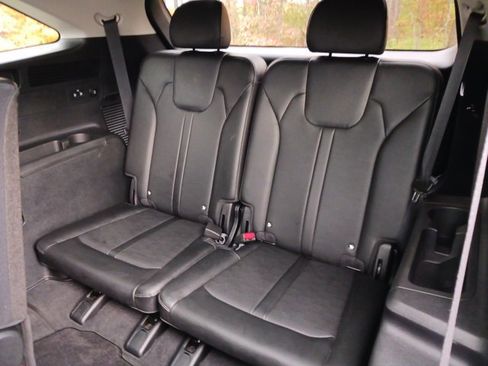 Used 2025 Kia Sorento S w/ Panoramic Sunroof Package image 28