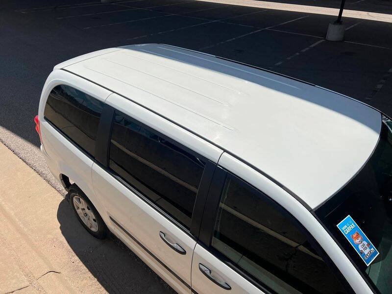 Used 2011 Dodge Grand Caravan FWD image 16