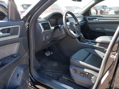Certified 2023 Volkswagen Atlas Cross Sport SEL R-Line image 12