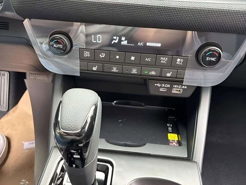 New 2026 Subaru Outback Limited AWD/4WD image 18