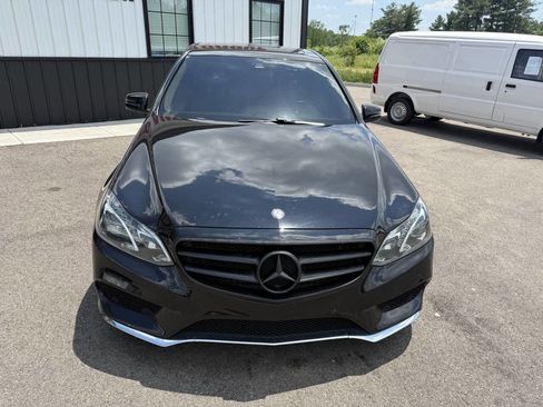 Used 2016 Mercedes-Benz E 350 4MATIC Sedan w/ Premium Package image 3