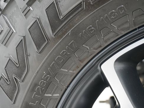 Used 2017 Jeep Wrangler Unlimited Rubicon w/ Connectivity Group image 27