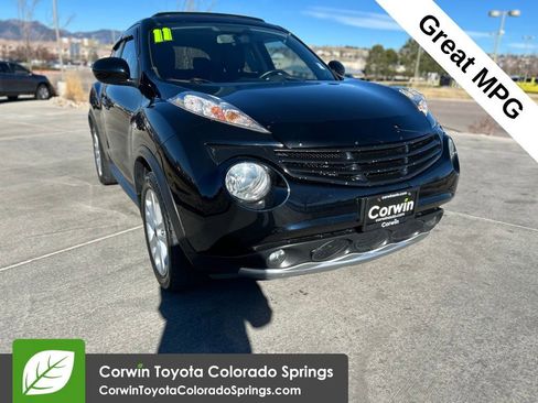 Used 2011 Nissan Juke SL image 1