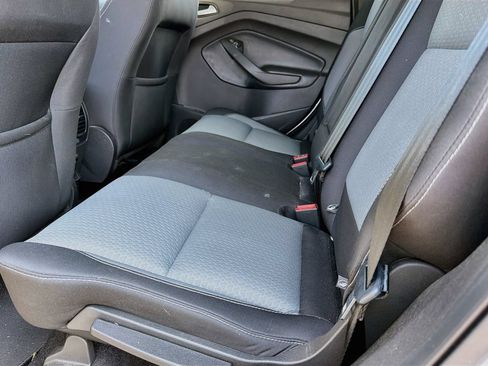 Used 2019 Ford Escape SE FWD image 24