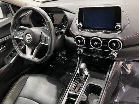 Used 2022 Nissan Sentra SR w/ SR Premium Package image 42