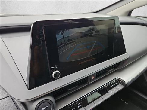 Used 2024 Toyota Prius LE image 13