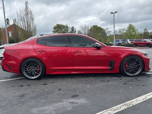 Used 2018 Kia Stinger GT2 image 5