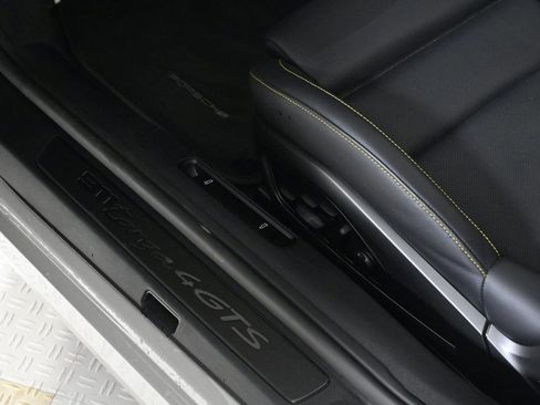 Certified 2024 Porsche 911 Targa 4 GTS image 21