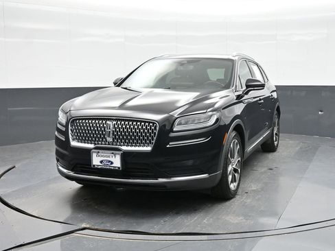 Used 2023 Lincoln Nautilus Reserve w/ Luxury Package FWD image 17