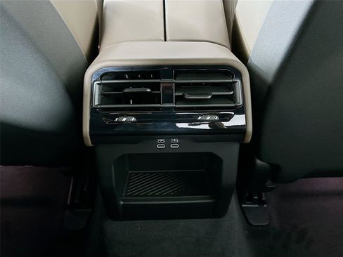 New 2026 BMW 530i xDrive w/ M Sport Package image 27