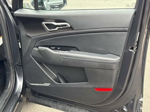 Used 2023 Kia Sportage EX image 8
