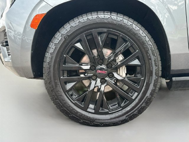 Used 2021 GMC Yukon XL AT4 w/ AT4 Premium Plus Package AWD/4WD image 35
