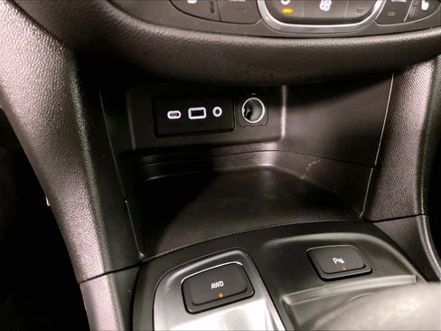 Used 2024 Chevrolet Equinox LT w/ LPO, Floor Liner Package image 26