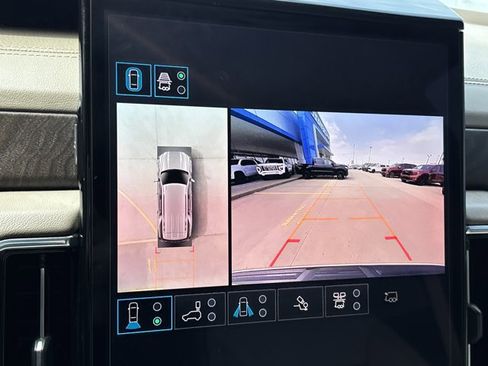 Used 2025 GMC Yukon Denali w/ Denali Reserve Package image 40