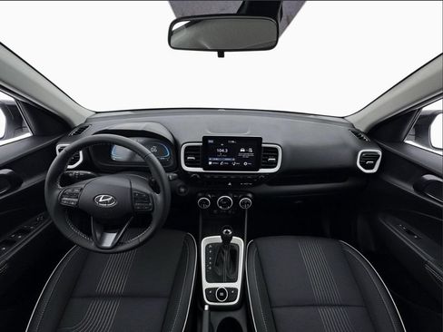 Used 2026 Hyundai Venue SEL FWD image 4