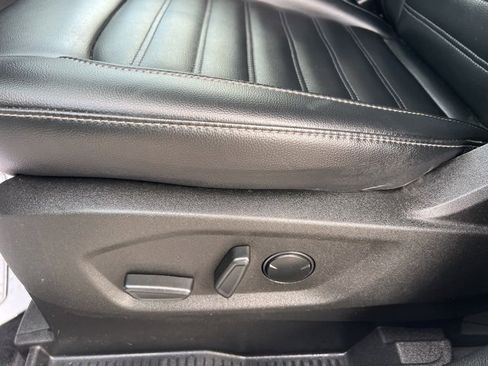 Used 2023 Ford Edge SEL image 23