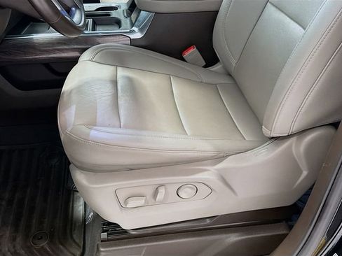 Used 2022 Chevrolet Silverado 1500 LTZ w/ LTZ Convenience Package II AWD/4WD image 20