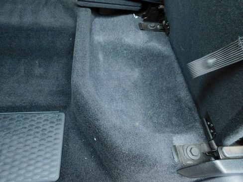 Used 2014 RAM 1500 Laramie w/ Convenience Group image 20