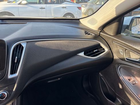 Used 2024 Chevrolet Malibu LT image 38