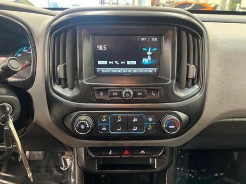 Used 2018 Chevrolet Colorado W/T w/ WT Convenience Package AWD/4WD image 11