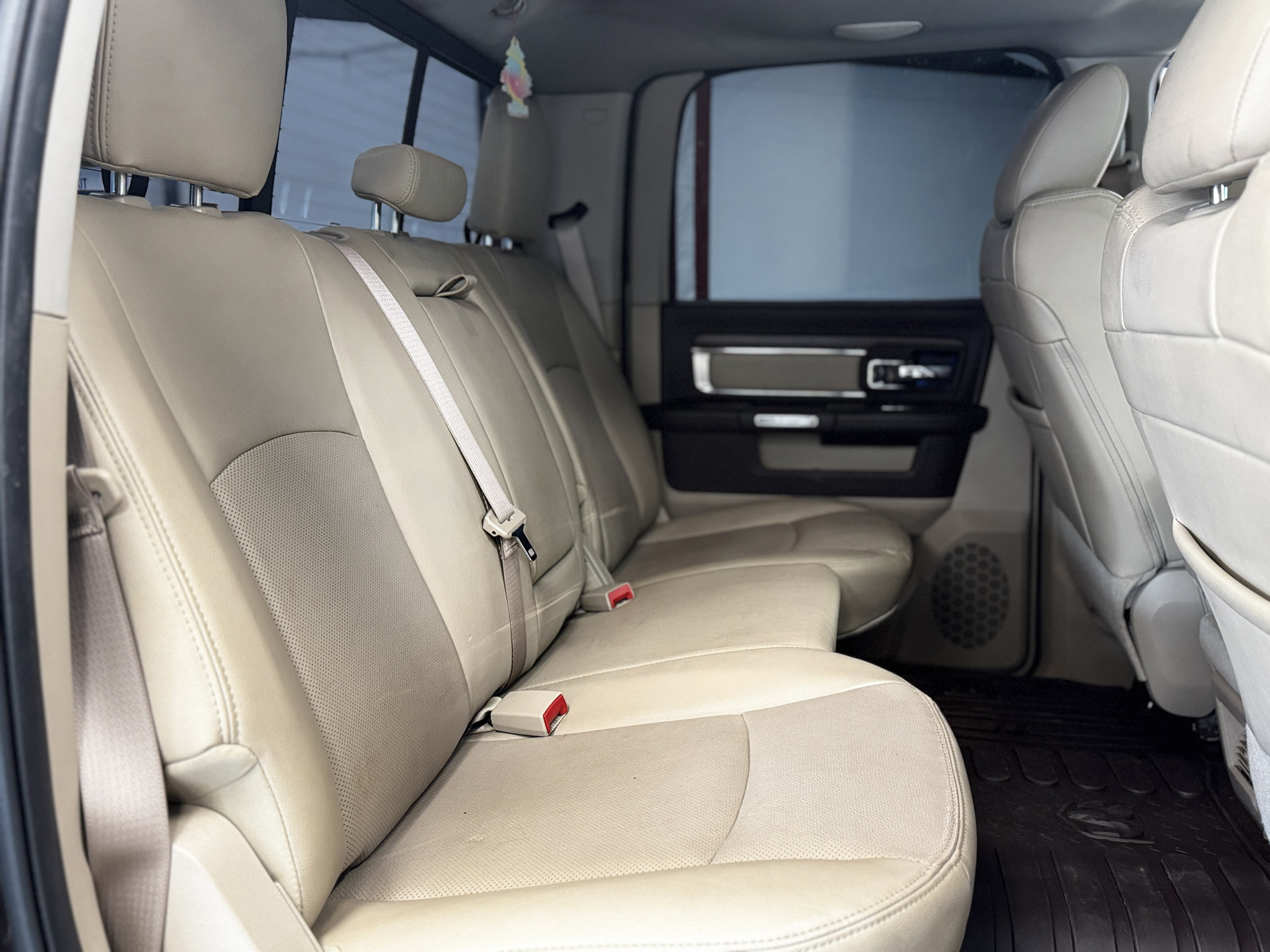 Used 2017 RAM 1500 Laramie w/ Convenience Group AWD/4WD image 24