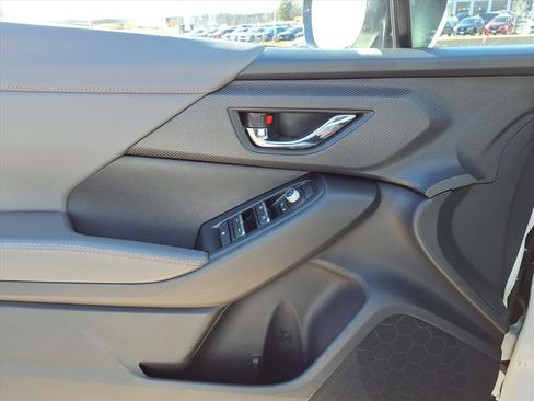Certified 2025 Subaru Crosstrek 2.5i Limited w/ Crosstrek Mirror Package image 16