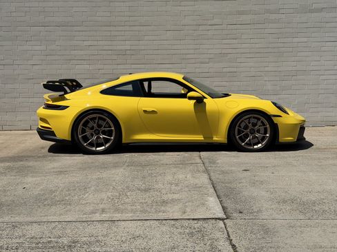 Used 2022 Porsche 911 GT3 RWD image 2