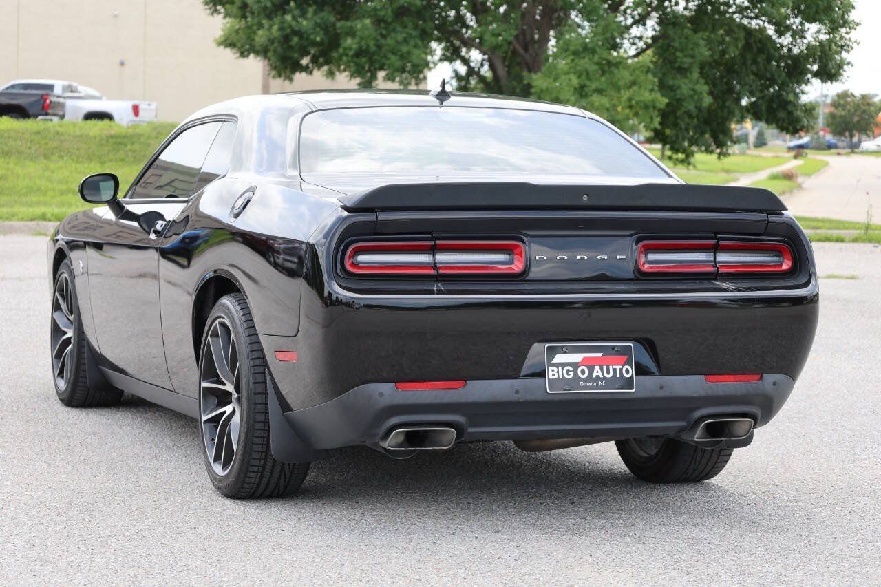 Used 2018 Dodge Challenger R/T Scat Pack RWD image 11