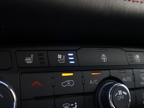 Used 2024 Dodge Durango GT image 39