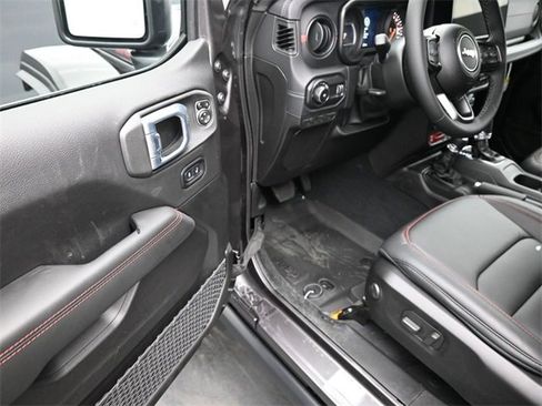 New 2026 Jeep Wrangler Unlimited Rubicon image 14