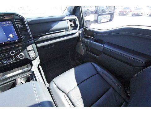 Used 2023 Ford F250 Lariat w/ Sport Appearance Package image 13