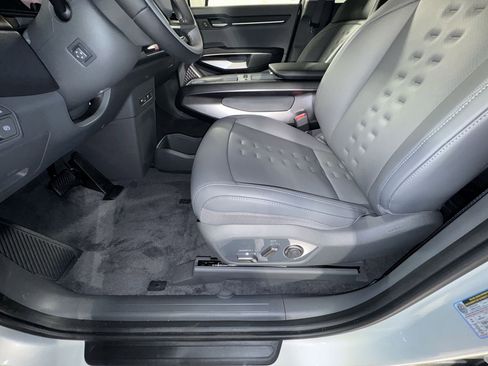 New 2026 Kia EV9 Wind image 15