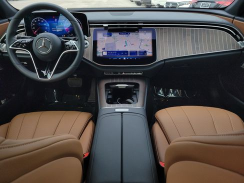 Used 2024 Mercedes-Benz E 350 4MATIC Sedan image 16