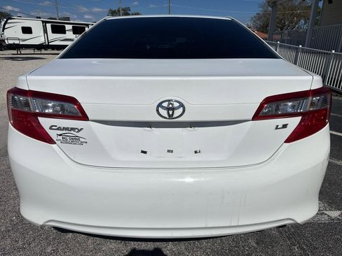 Used 2013 Toyota Camry LE image 4