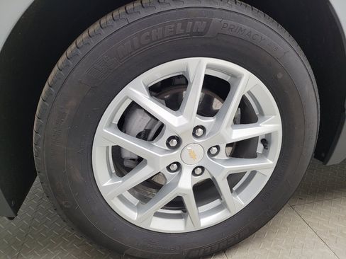 Used 2024 Chevrolet Equinox LS w/ Driver Confidence II Package image 31