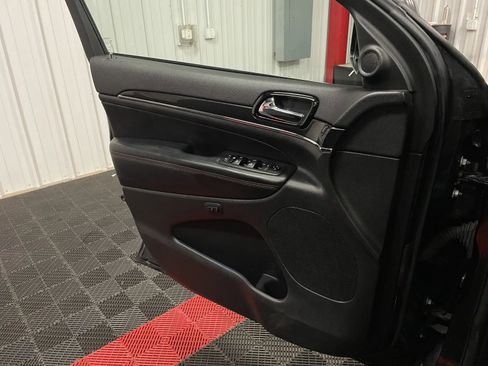 Used 2020 Jeep Grand Cherokee Trailhawk image 29