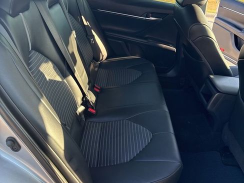 Used 2024 Toyota Camry SE image 11