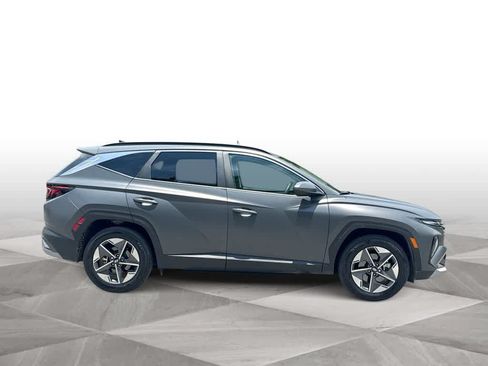 Used 2025 Hyundai Tucson SEL FWD image 9