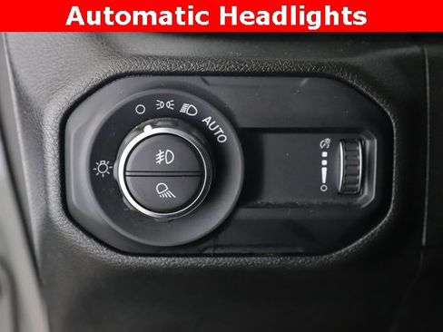 Used 2023 Jeep Gladiator Overland image 19