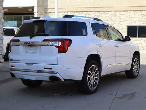 Used 2022 GMC Acadia Denali w/ Denali Ultimate Package FWD image 3