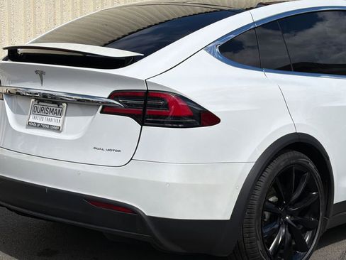 Used 2021 Tesla Model X Long Range image 7