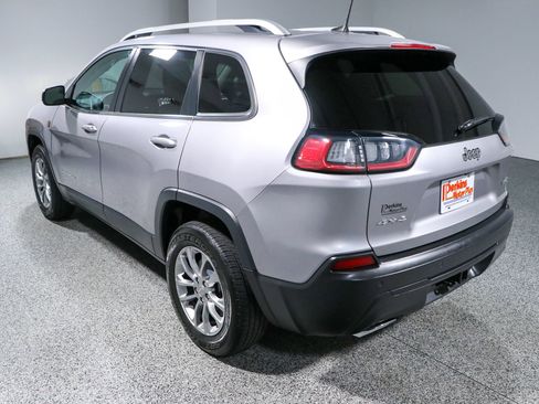 Used 2021 Jeep Cherokee Latitude Lux w/ Comfort/Convenience Group AWD/4WD image 9
