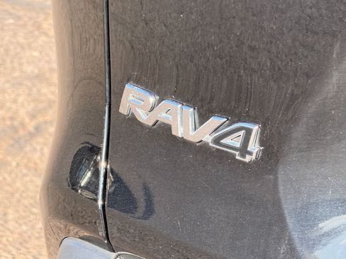 Used 2025 Toyota RAV4 XLE FWD image 9